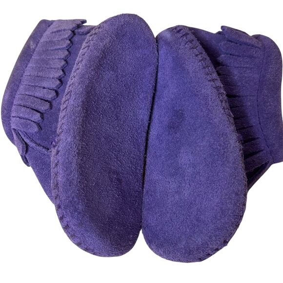 Minnetonka Infant Suede Fringe Moccasins Booties Shoes Girl Purple 3 bv - Picture 6 of 7